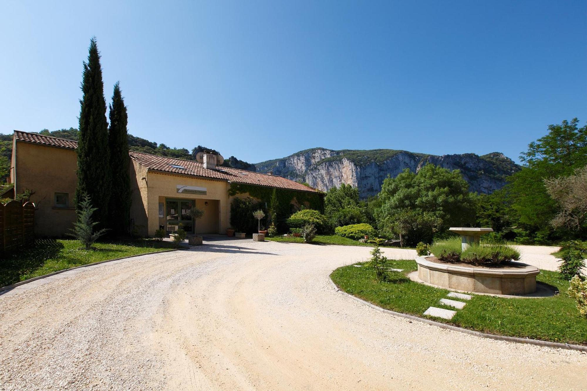 Vacanceole - Le Domaine De Chames - Pont D'Arc Vallon-Pont-dʼArc Exterior foto